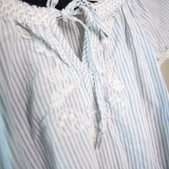 SO Pinstripe Peasant Top with Lace Detail - Picture 2 of 4